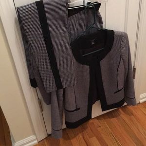 Ann Taylor- pant suit & pencil skirt